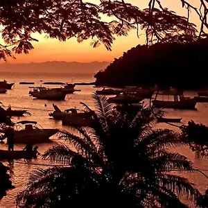 Chale Dos Ossos , Búzios Brasil